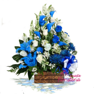 Arreglo floral azul